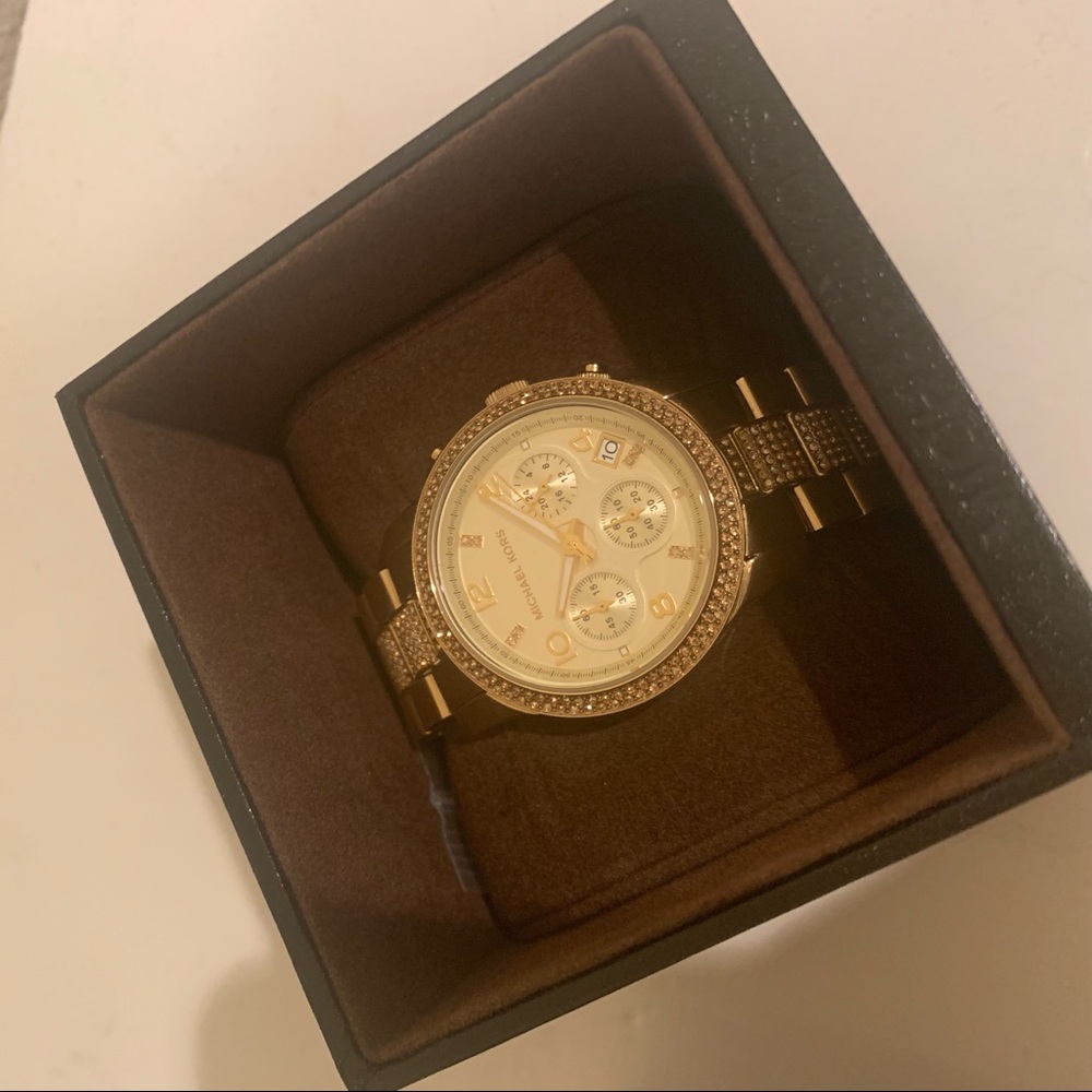 ⬇️ Michael Kors Runway Crystal Bracelet Watch 38mm - Picture 5 of 5